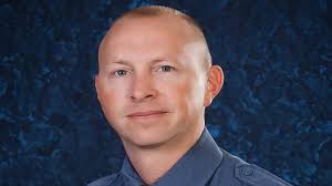 Honoring lifesaving officers