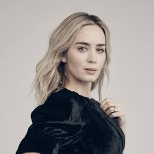 Emily blunt comments again on fantastic four casting rumors and says she has little interest in doing a superhero movie. Culture Crave On Twitter Emily Blunt Says That Her And John Krasinski Haven T Been Contacted About Starring In Fantastic Four She S Also Not A Fan Of Superhero Films It S Not That