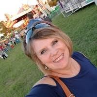 Vicky Tate's Instagram, Twitter & Facebook