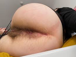 Você está comendo minha bunda peluda ou minha boceta?