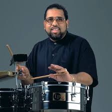 . es sólo una cuestión de hombres. Ralph Irizarry Ruben Blades Timbale Titan Drum Magazine