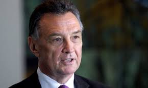 Former Labor minister agrees overhaul of current tax