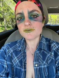 Wishing for boyfriend to dress up and wear makeup