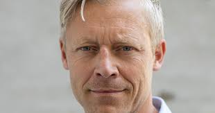 AOF: Tag folkeoplysningens samfundsopgave alvorligt