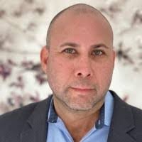 Alfonso Parga's Instagram, Twitter & Facebook