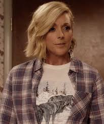 Jane krakowski was born on october 11, 1968 in parsippany troy hills, nj. Jacqueline Voorhes S Gray Aglini Flannel Button Down Shirt From Unbreakable Kimmy Schmidt Season 2 Episod Unbreakable Kimmy Schmidt Kimmy Schmidt Hair Styles
