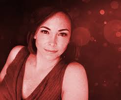 10 of the Best Audiobook Narrators From Audible's Hall Of Fame