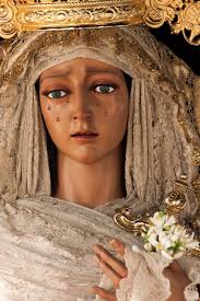 La imaginería de la Semana Santa de La Línea, frente al espejo