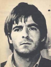 L'agente dei Nocs ucciso: colpo esploso dai banditi