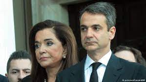 Στο νοσοκομείο εισήχθη το πρωί της δευτέρας η σύζυγος του πρωθυπουργού μαρέβα μητσοτάκη, για. Mit Mitsotakis Zuruck In Den Kreis Der Familie Europa Dw 07 07 2019
