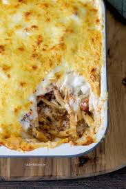 Goldgelb Uberbackener Maccaroni Auflauf Mit Hackfleisch Rezept Rezepte Maccaroni Auflauf Hackfleisch Auflauf
