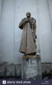 1536), called the trobadour, was a portuguese playwright and poet who acted in and directed his own plays. Gil Vicente Stockfotos Und Bilder Kaufen Alamy