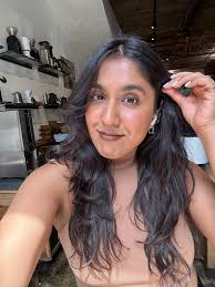 Hello, I'm looking for a unit in a duplex to possibly remt. Single male,  good credit, no pets, no late nights. Parking for one car is needed. Thanks  in advance for your