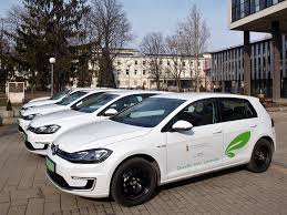 Oldalunkon a klímavédelmi akciótervhez kapcsolódóan megjelent pályázati kiírás keretében elektromos autó és/vagy elektromos robogó beszerzésére nyújtható támogatásra pályázhat. Elektromos Auto Palyazat 2020 Autoblog Hungarian
