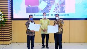 Akses jaringan wifi pun akan semakin mudah karena dapat digunakan di banyak tempat. Https Jogja Tribunnews Com 2021 07 19 Bank Bpd Diy Salurkan 101 Hewan Kurban Sambut Hari Raya Idul Adha 1442 H Https Cdn 2 Tstatic Net Jogja Foto Bank Images Penyerahan Hewan Kurban Bpd Diy Jpg Hewan Kurban Secara Simbolis Diserahkan Oleh