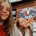 Olivia Vandiver's Instagram, Twitter & Facebook