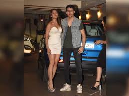 Kareena kapoor khan turned 40 on monday, and several bollywood personalities took to social media to wish the actress. Photos Sara Ali Khan And Ibrahim Ali Khan Make A Stylish Appearance At Kareena Kapoor Khan S Christmas Bash Hindi Movie News Times Of India