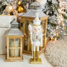How to, tips, and advice tips for decorating your entrance for christmas. How To Decorate For Christmas 20 Of Our Jolliest Ideas