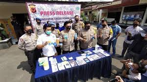 Pil gugur kandungan sebenarnya hanya boleh diguna jika ia diberi oleh doktor. Pernah Gugurkan Kandungan Wanita Ini Akhirnya Jualan Obat Aborsi Tribunnews Com Mobile