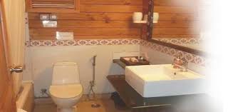 Lantai keramik atau lantai batu adalah material yang paling sering digunakan untuk ruangan ini. Sedia Lantai Kayu Untuk Kamar Mandi Lebih Elegan Gudang Parquet Indonesia