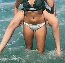 My (19) sisters hot camel toe | Scrolller