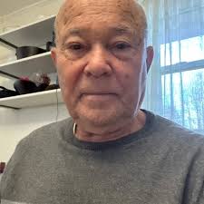 Jajajaja You are really loved because I need help for go with you and touch  Kiss you until My day end