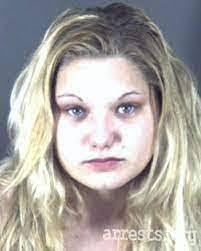 Shana Cottle's Instagram, Twitter & Facebook