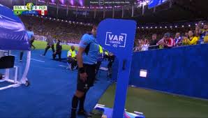 Pelo fato do var não corrigir, vale perguntar: Na Central Do Apito Pc Oliveira Discorda De Penaltis Marcados E Expulsao De Gabriel Jesus Selecao Brasileira Ge