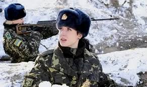 凱莉布魯克：英國籍女狙擊手被俄軍俘虜並執行錘刑？ - 頭條匯