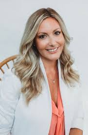 Kathleen Mounts's Instagram, Twitter & Facebook