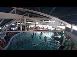 Aufnahmen Von Drinnen Und Draussen Aus Dem Schwimmbad Des Roompot Ferienpark Weerterbergen Das Schwimmbad Hat Mehrere Whirlpools Schwimmbader Ferien Whirlpool