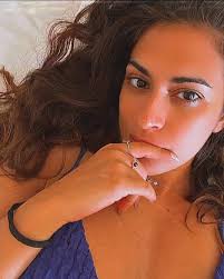 Helena Garrett (@helena.grtt) • Фото и видео в Instagram