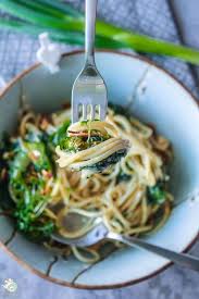 Veggie Spaghetti Mit Taleggiokase Und Endivien Vegetarische Nudelgerichte Einfache Gerichte Rezepte