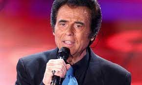 Oggi si tornerà a parlare di loro a domenica in raccontando la vita e la carriera del famoso artista e non solo. Luciana Manfra Corista Ed Ex Moglie Di Little Tony