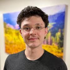 Della Tafoya's Instagram, Twitter & Facebook