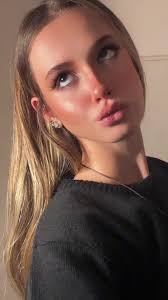 Saia Perfeita da Lm Fashion: Estilo e Elegância