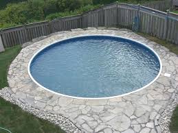 Image Issue Du Site Web Http Www Poolsuppliescanada Ca Images Companies 1 Sip Gallery 440 20hidde Tuin Zwembad Kleine Achtertuin Zwembaden Zwembad Achtertuin