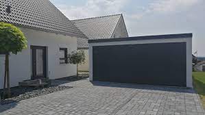 Grosse Klappe Viel Dahinter Fertiggaragen Haus Bauen Garagentor