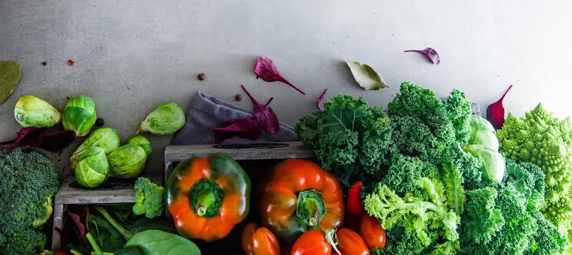 Fresh Tomatoes & Vegetables Mandi