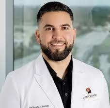 Lizet Lopez's Instagram, Twitter & Facebook