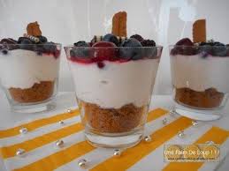 Verrines Legeres Aux Fruits Rouges Et Speculoos Recettes De Boissons Alimentation Dessert Aux Fruits