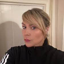 Amanda Rowley's Instagram, Twitter & Facebook