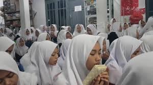Kalamun Qodim Nyai Hj Nur Jannah Sebarkan Kebaikan