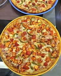 Paneer Tikka Pizza Location Mojo Pizza Mumbai Thecrawlersgroup Pizza Mumbai Igers Mumbaifoodblogger Mumbaif India Food Indian Food Recipes Foodie