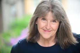 Wendy Thompson's Instagram, Twitter & Facebook