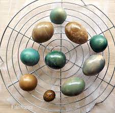 Intrucat aceasta leguma aduce multe alte beneficii organismului, este recomandat sa faca parte din alimentatia noastra chiar si in afara unei diete de slabire. Oua Vopsite Natural Cu Varza Rosie Si Sfecla Rosie