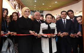 Hastanedeki tedavisi tamamlanan çalışkan, eşi ve çocuklarıyla birlikte hastaneden ayrıldı. Hunkar Kasri On Twitter Acilisa Ankara Milletvekili Nurdan Sanli Vali Ali Yerlikaya Nin Esi Hatice Nur Yerlikaya Emniyet Muduru Mustafa Caliskan In Esi Muberra Caliskan Kopru Dernegi Bsk Mehmet Bayburt Iskece Turk Birligi Bsk
