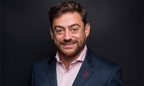 Joaquín Ortega: "Criar y educar de manera consciente es hacerlo disfrutando  cada momento de su desarrollo"