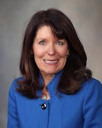 Carolyn Moats's Instagram, Twitter & Facebook