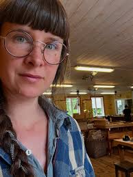 It's an overcast day at @saterglantan but's also my first day as a student  here in a long time! This week I'm taking a woodworking class from  @woodcarver.carsten.nilsson and he's teaching us